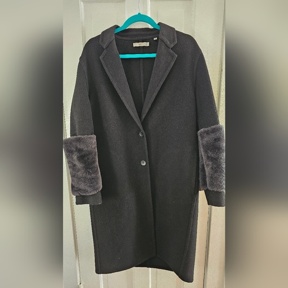 Vince Black Oversized Long Coat with Shearling Banded Sleeves Size Medium - Picture 2 of 11